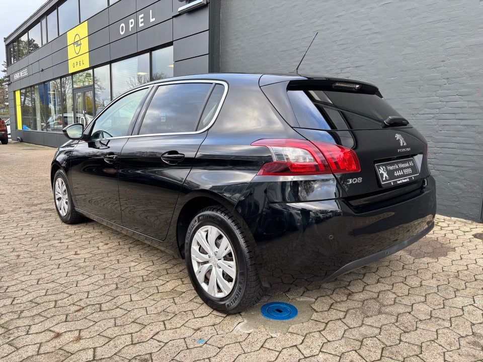 Peugeot 308 1,6 BlueHDi 120 Allure+ Sky 5d