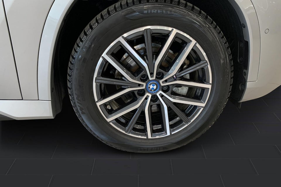 BMW iX1 eDrive20 Fully Charged M-Sport 5d