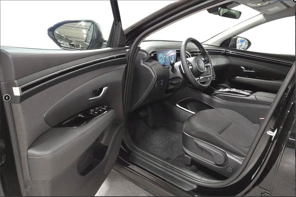 Hyundai Tucson 1,6 PHEV Essential aut. 4WD Van 5d