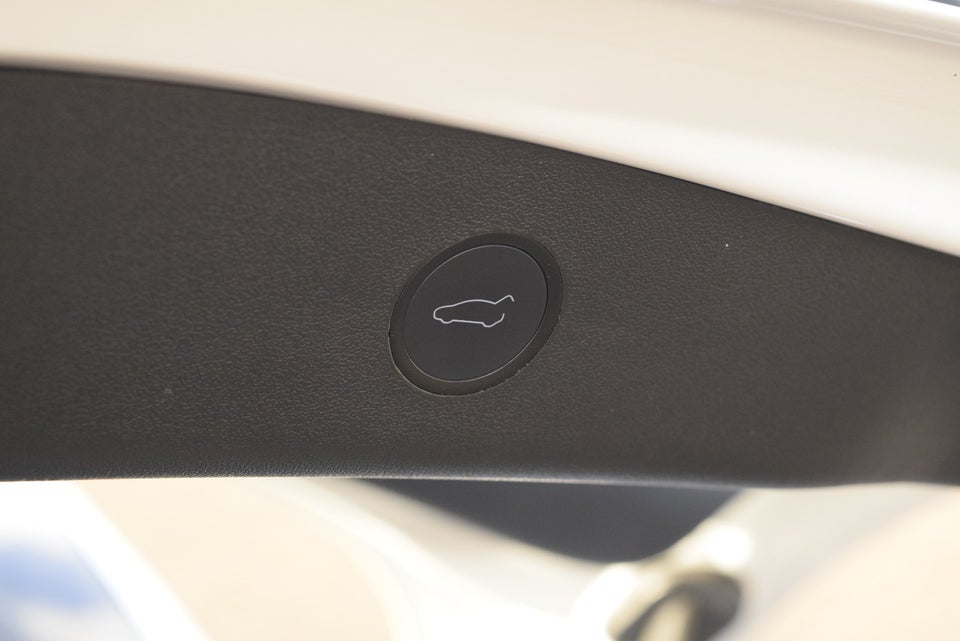 Tesla Model 3 Standard Range+ RWD 4d