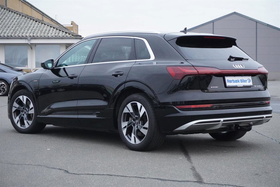 Audi e-tron 55 S-line quattro 5d