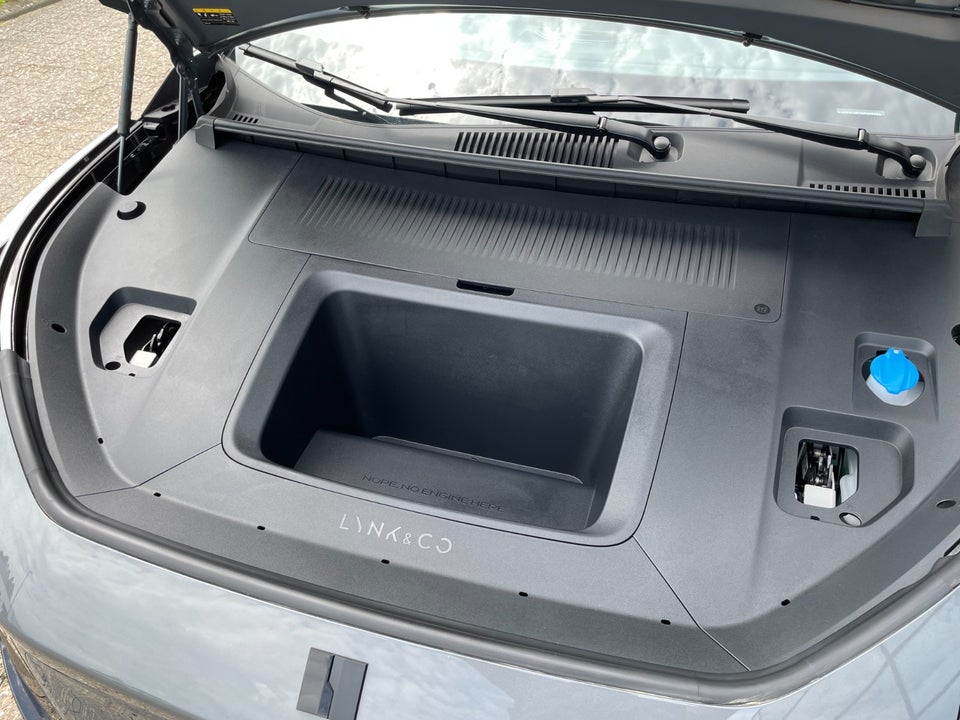 Lynk & Co 02 More 5d