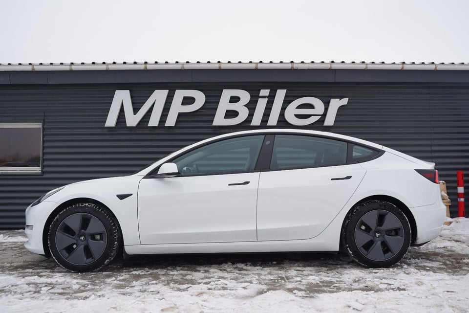 Tesla Model 3 Long Range AWD 4d