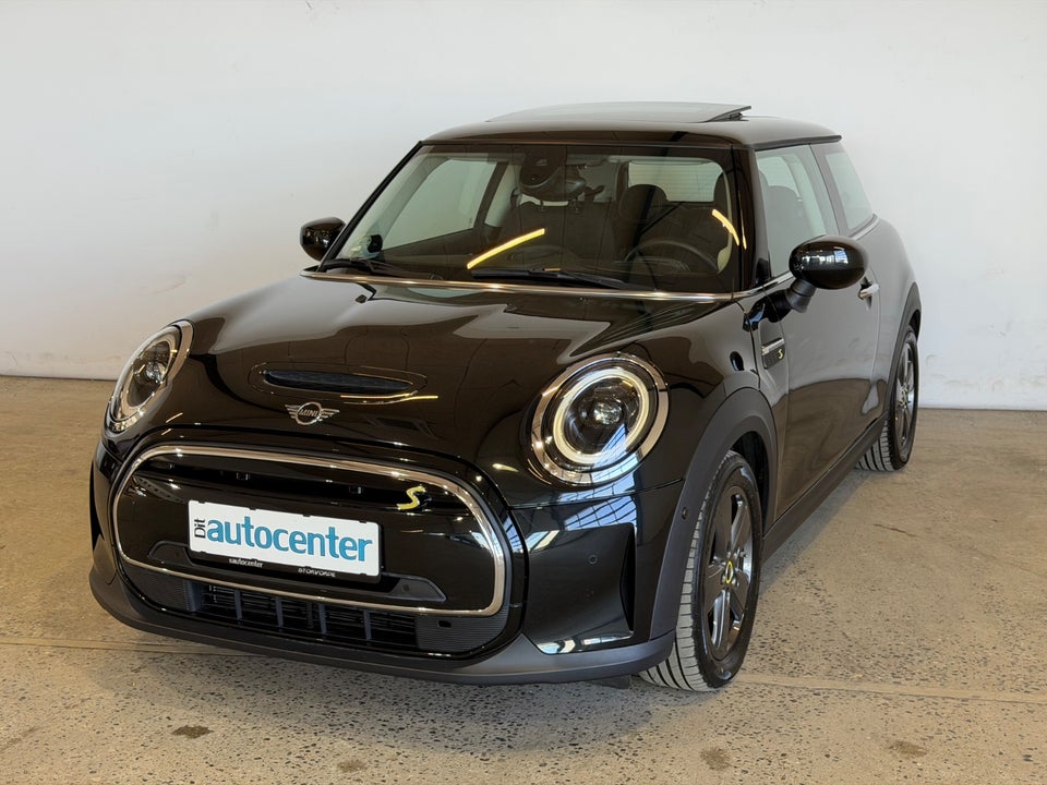 MINI Cooper SE Essential 3d