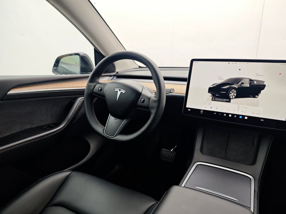 Tesla Model Y RWD 5d