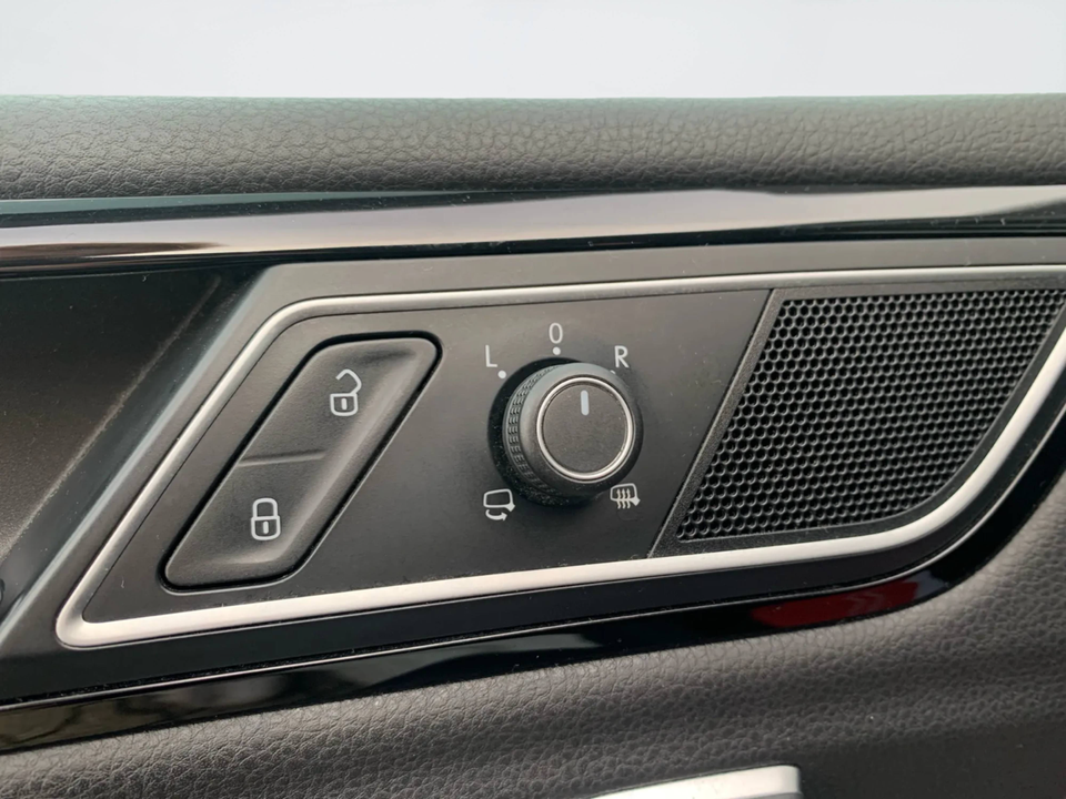 VW Golf Sportsvan 1,4 TSi 150 R-line DSG BMT 5d