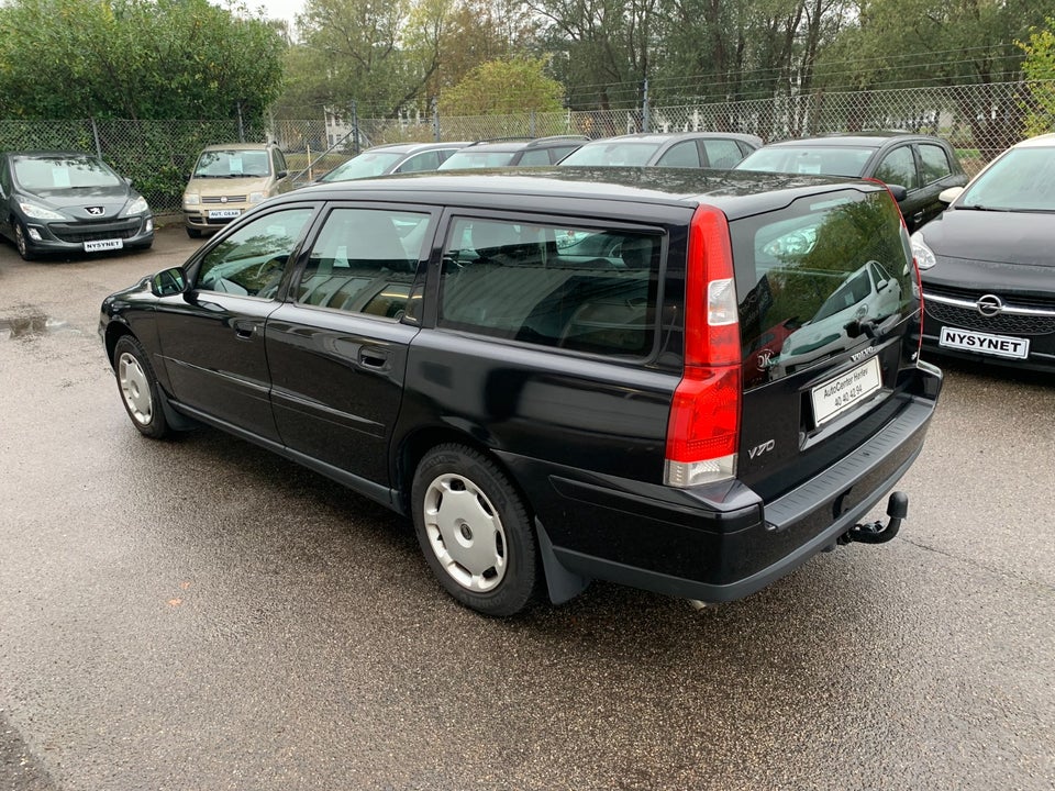 Volvo V70 2,4 140 Kinetic 5d