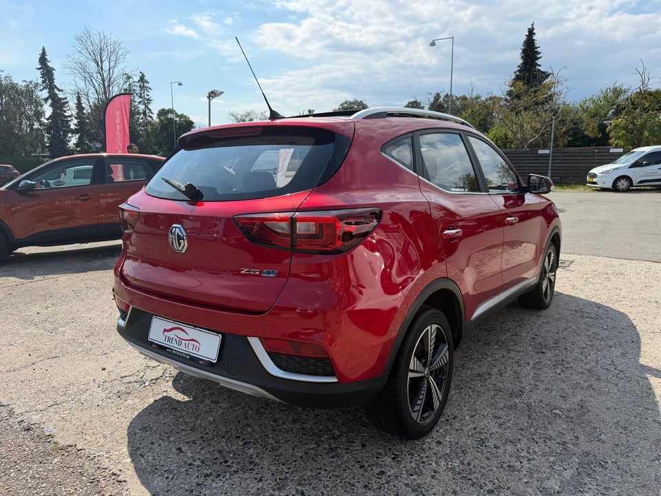 MG ZS EV Luxury 5d