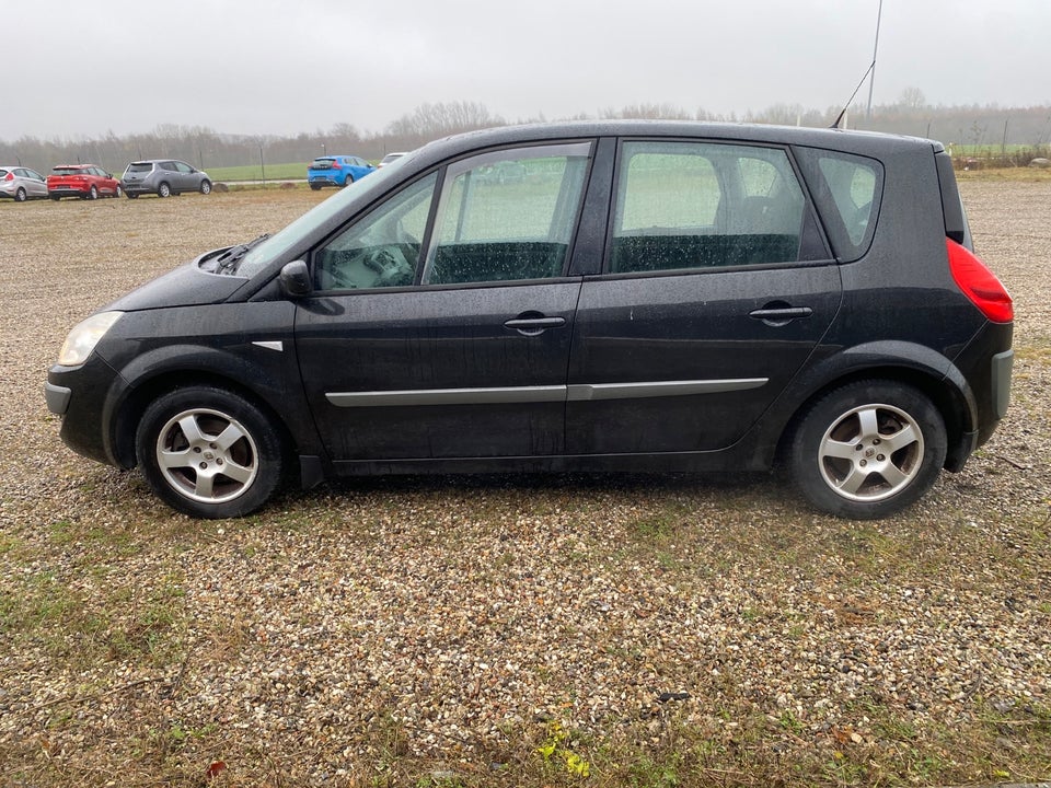 Renault Scenic II 1,6 Authentique 5d