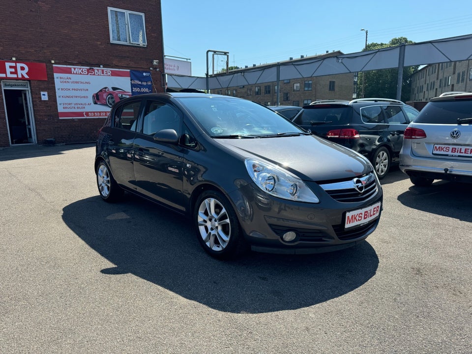 Opel Corsa 1,4 16V Enjoy 5d