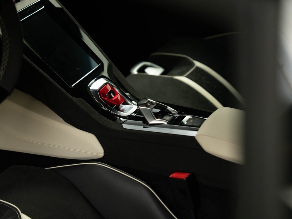 Lamborghini Huracan 5,2 Tecnica RWD 2d