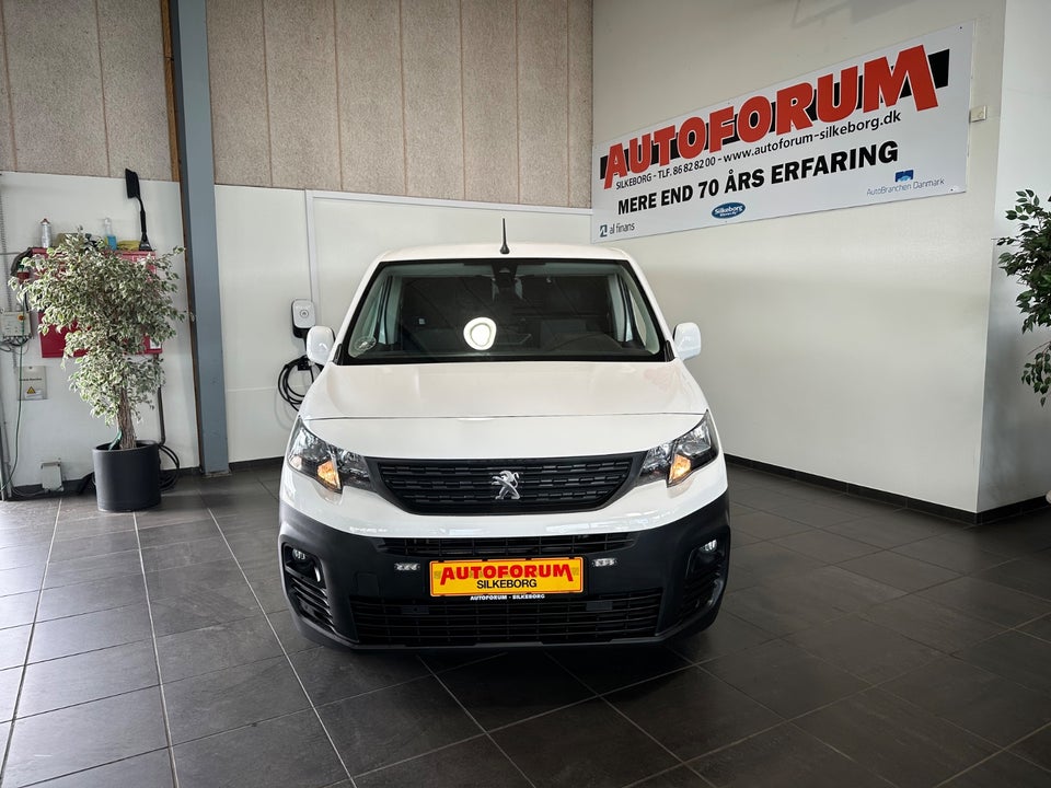 Peugeot Partner 1,5 BlueHDi 130 L2V2 Ultimate EAT8 Van
