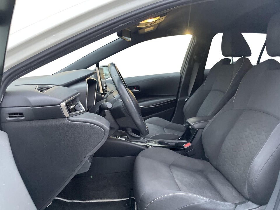 Toyota Corolla 1,8 Hybrid H3 Smart Touring Sports MDS 5d