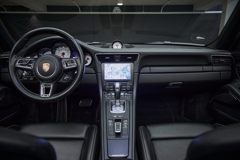 Porsche 911 Targa 4 GTS 3,0 PDK 2d