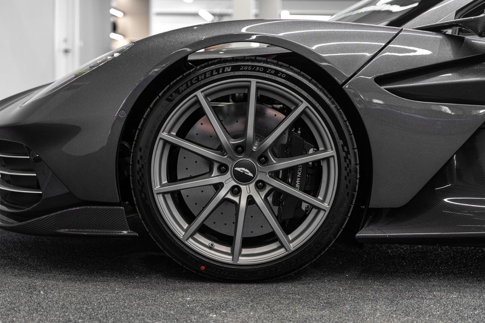 Aston Martin Valhalla 4,0  2d