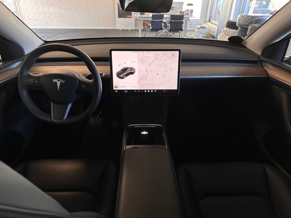 Tesla Model Y Long Range AWD 5d