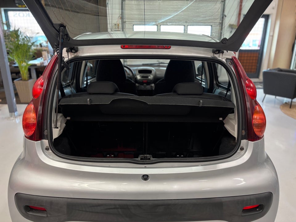 Peugeot 107 1,0 Champion Air 5d