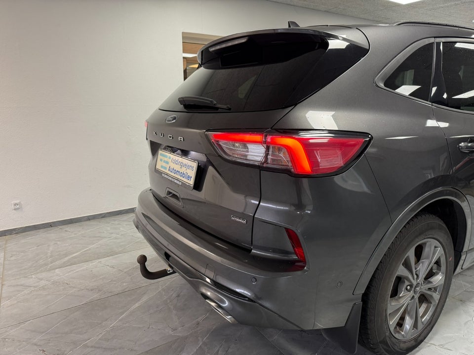 Ford Kuga 2,5 PHEV ST-Line X CVT 5d
