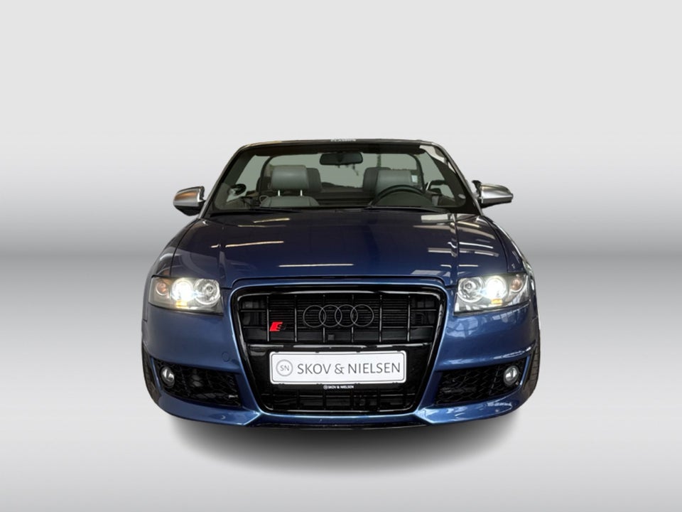 Audi A4 2,4 V6 Cabriolet 2d