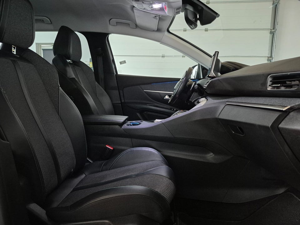 Peugeot 3008 1,6 Hybrid Allure EAT8 5d