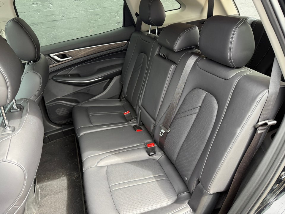 Navor E5 1,5 PHEV Rock 5d