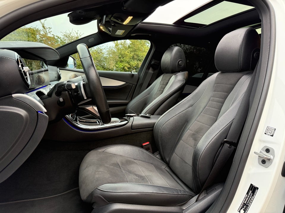 Mercedes E300 de 2,0 AMG Line stc. aut. 5d