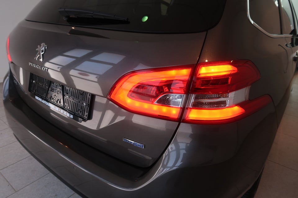 Peugeot 308 1,6 BlueHDi 120 Allure SW 5d