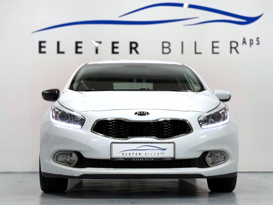 Kia Ceed 1,6 CRDi 128 Spring 5d