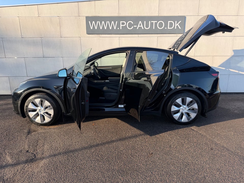 Tesla Model Y RWD 5d