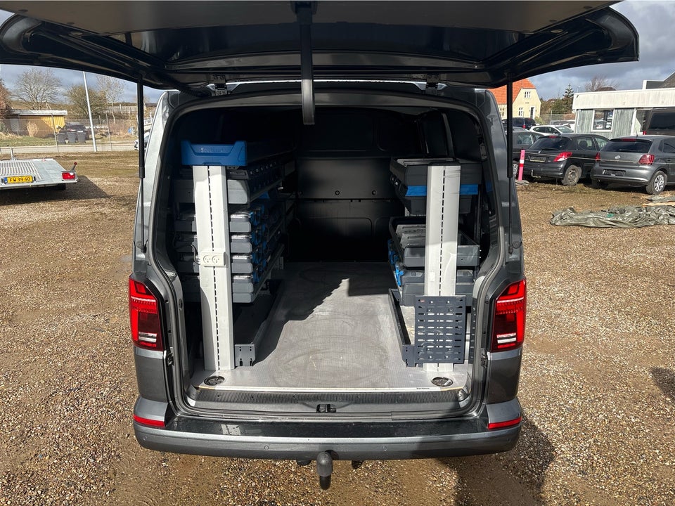 VW Transporter 2,0 TDi 204 Kassevogn DSG 4Motion kort