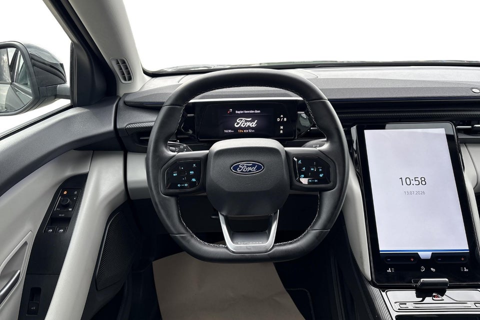 Ford Explorer 77 Premium Extended Range 5d