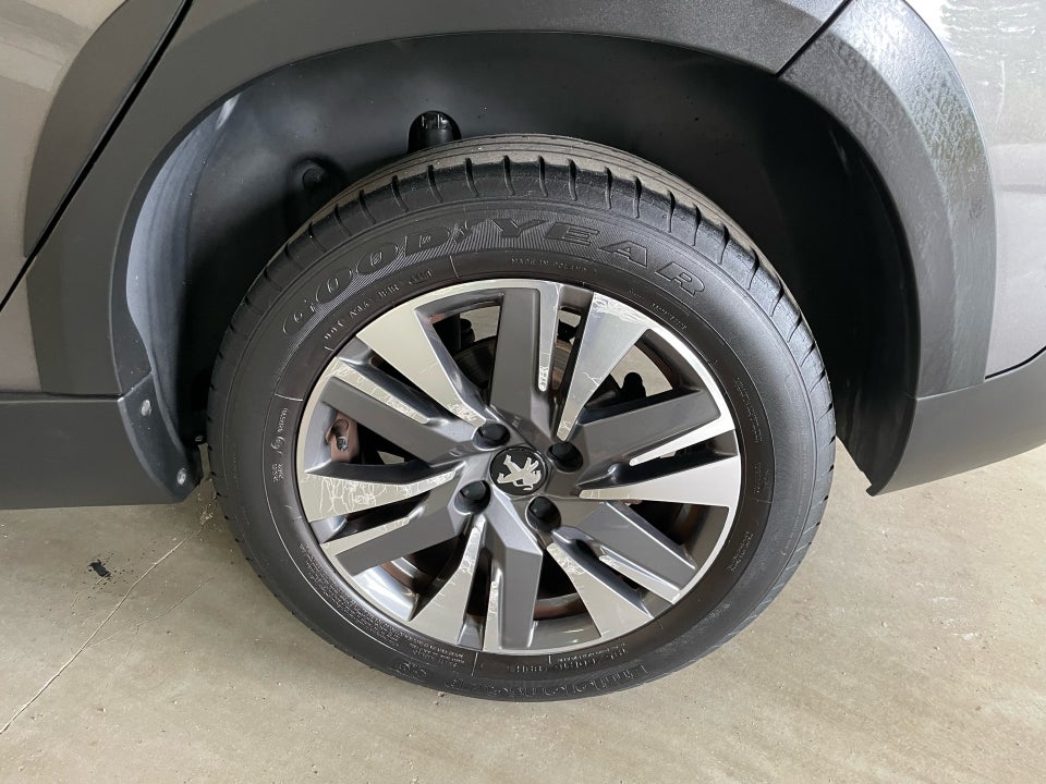 Peugeot 2008 1,2 PureTech 110 Exclusive+ EAT6 5d