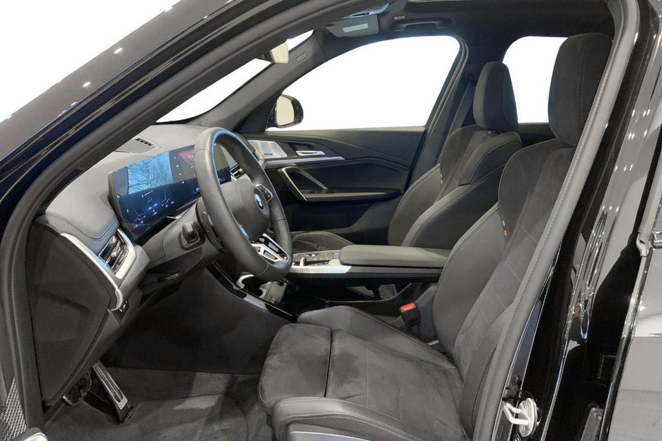 BMW iX1 eDrive20 M-Sport Pro 5d