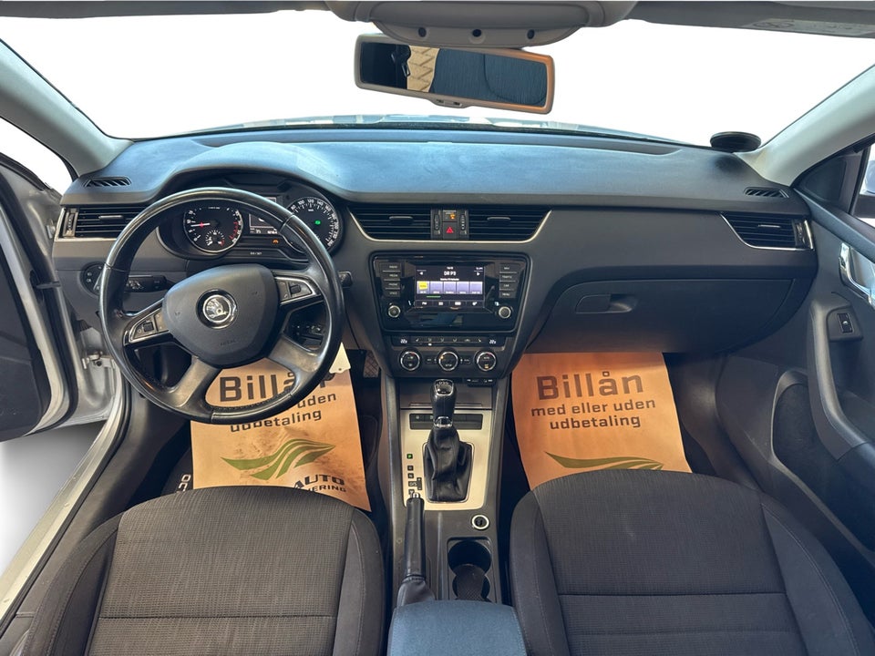 Skoda Octavia 1,6 TDi 110 Style Combi DSG 5d