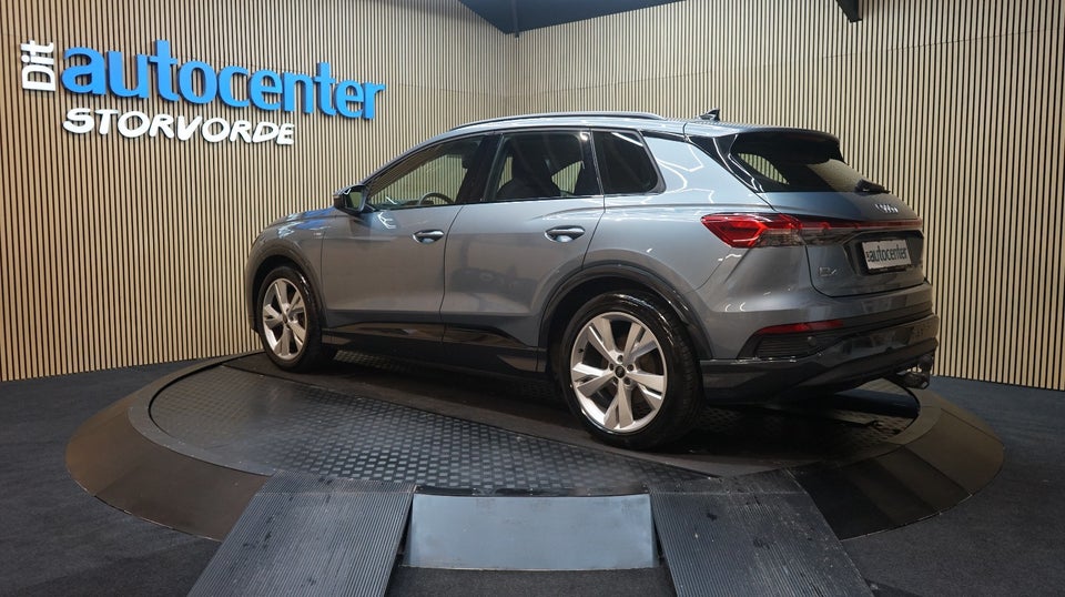 Audi Q4 e-tron 45 S-line quattro 5d