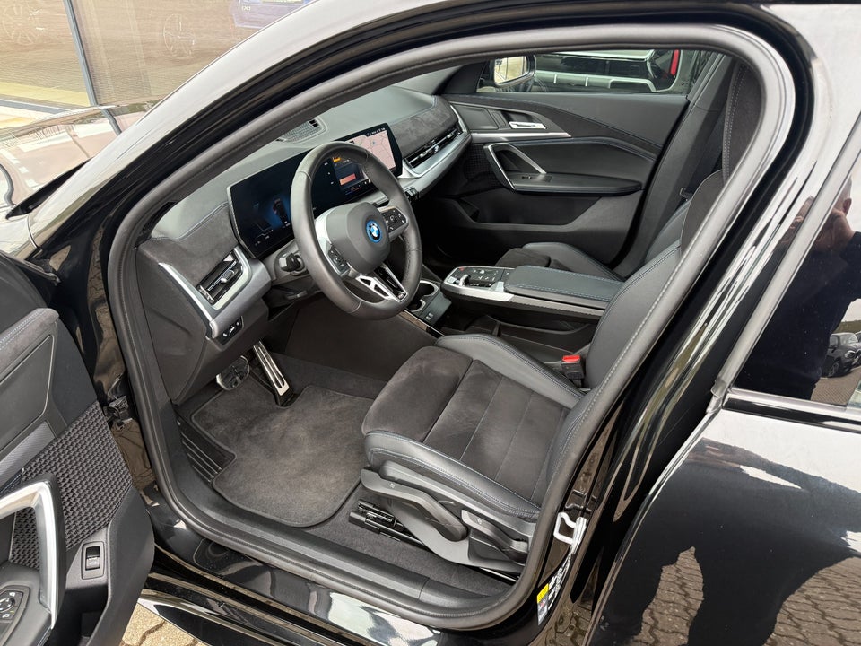 BMW iX2 eDrive20 M-Sport Premium 5d