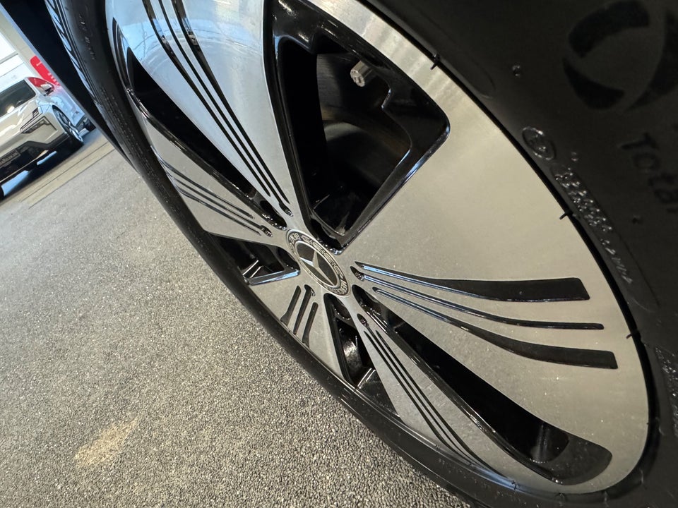 Mercedes EQA300 Progressive 4Matic 5d