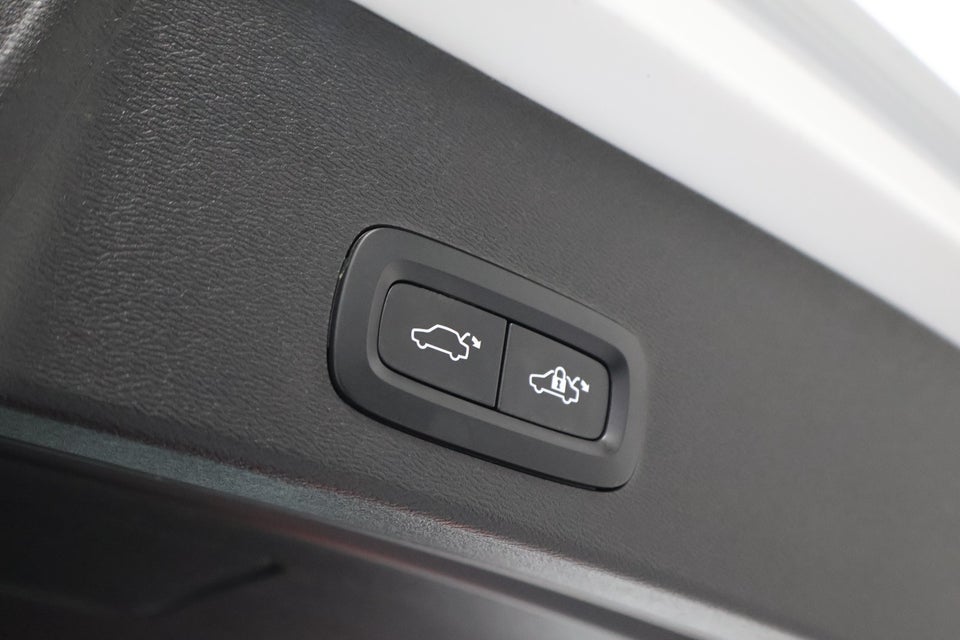 Volvo XC40 P6 ReCharge Plus 5d