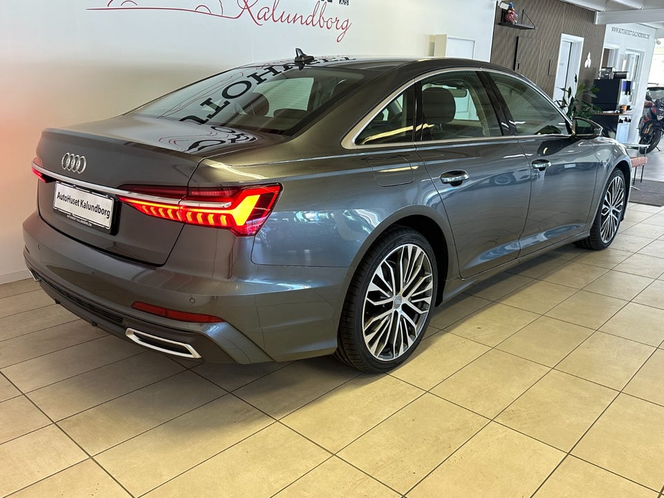 Audi A6 40 TDi S-line S-tr. 4d