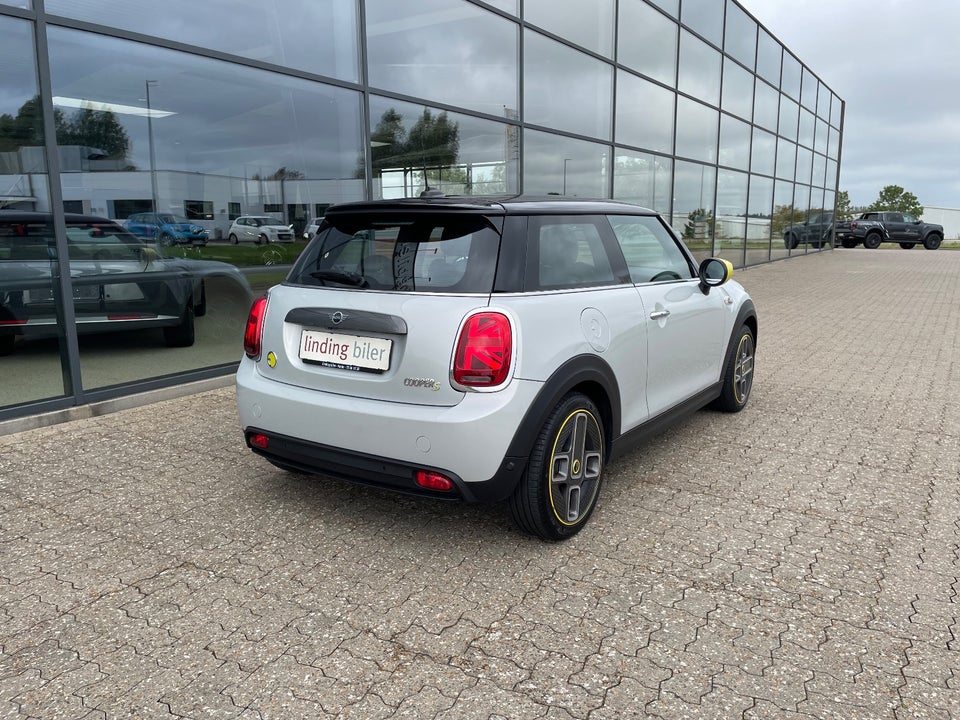 MINI Cooper SE Trim L 3d