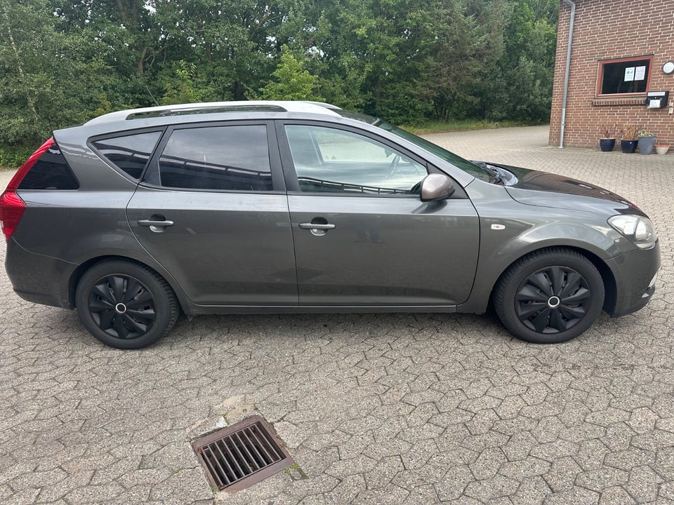 Kia Ceed 1,6 CRDi 115 Active SW 5d