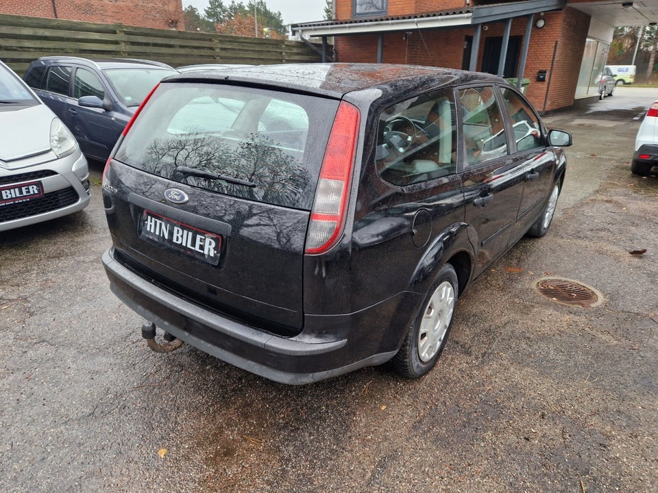 Ford Focus 1,6 Trend 100 5d