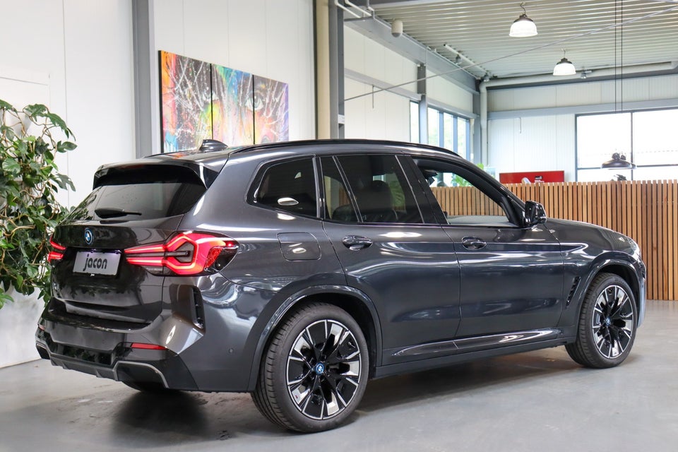 BMW iX3 Charged Plus M-Sport 5d