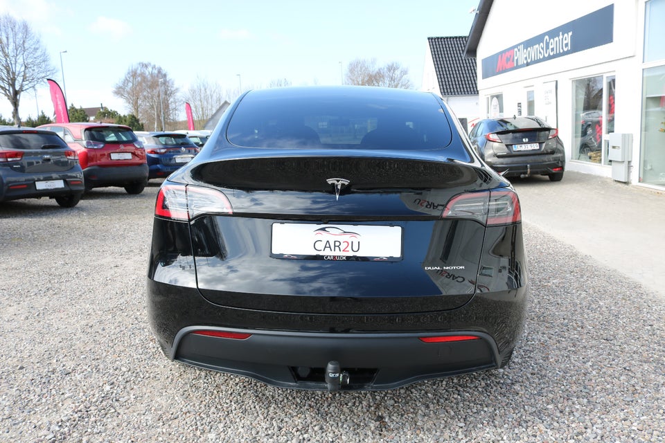 Tesla Model Y Long Range AWD 5d
