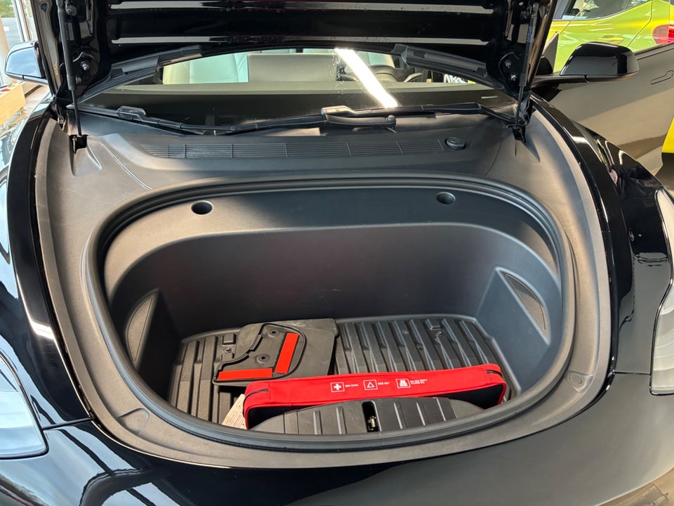 Tesla Model 3 Long Range AWD 4d