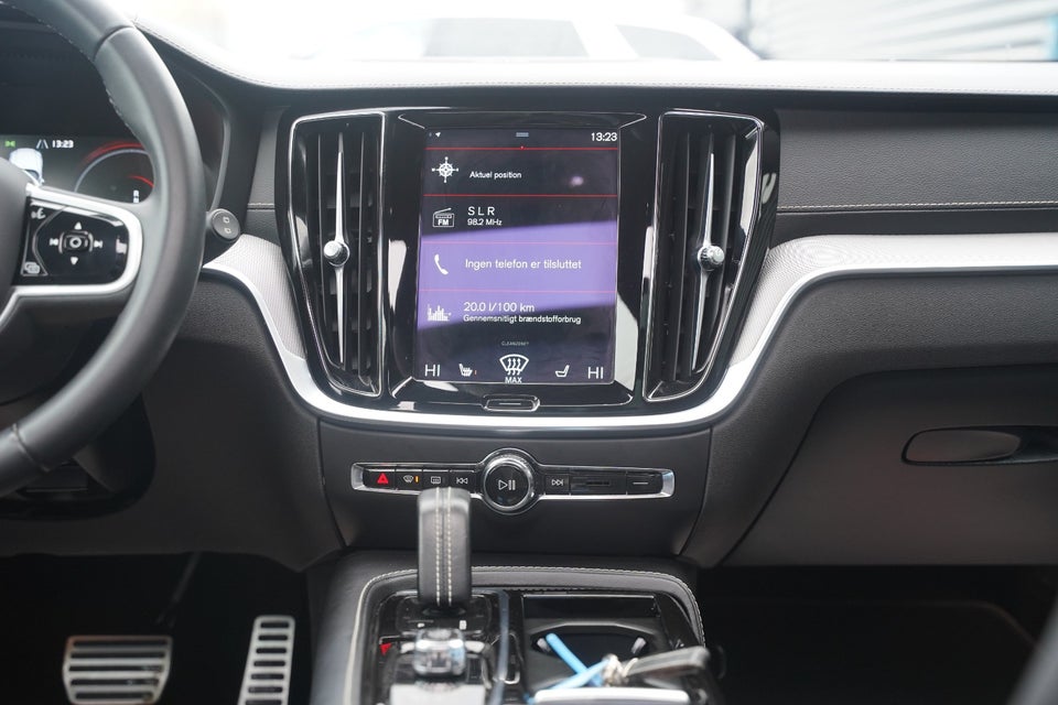 Volvo V60 2,0 T6 ReCharge R-Design aut. AWD 5d