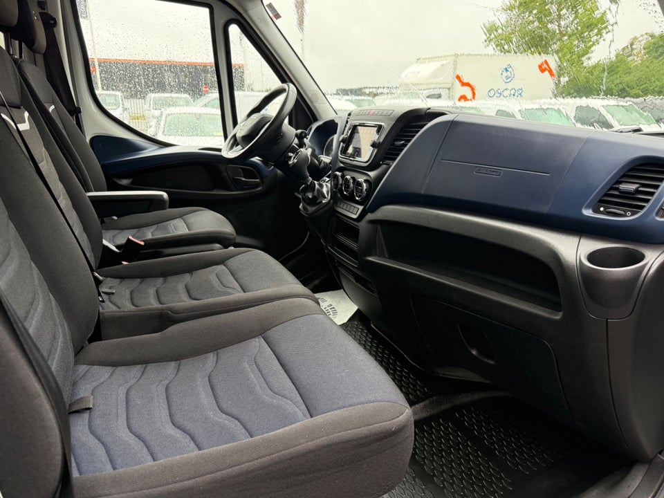 Iveco Daily 2,3 35S16 Alukasse m/lift AG8 2d