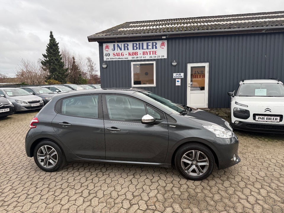 Peugeot 208 1,2 VTi Allure 5d