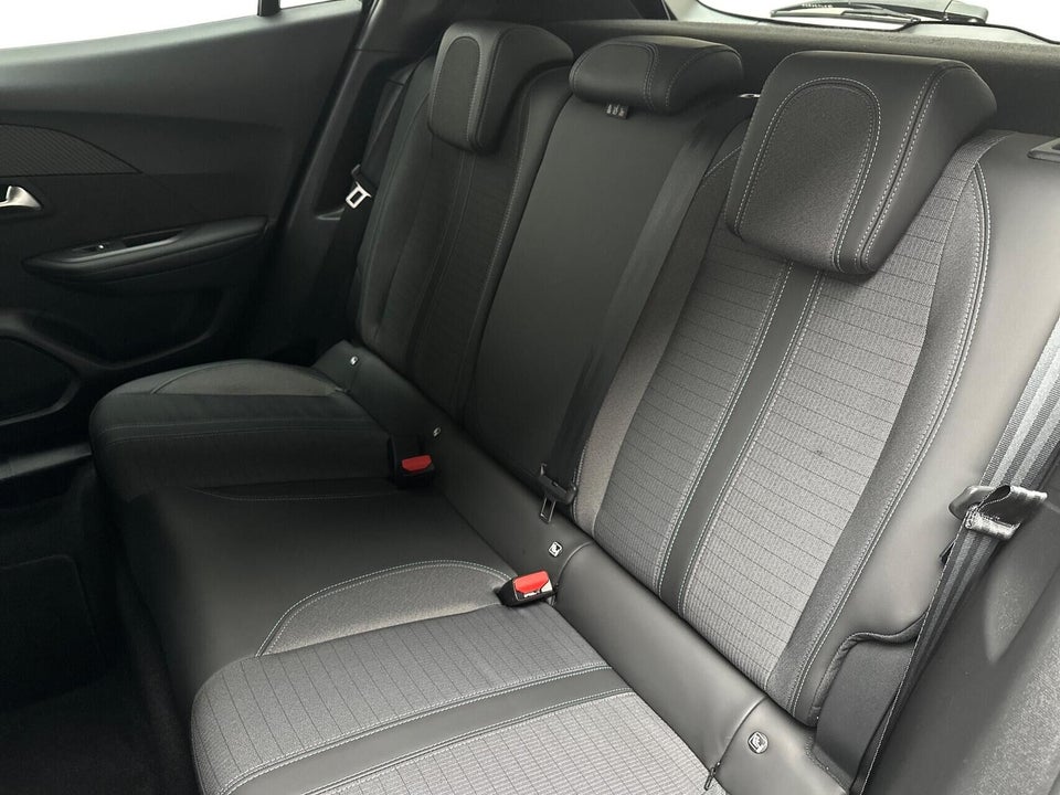 Peugeot e-2008 50 Allure 5d