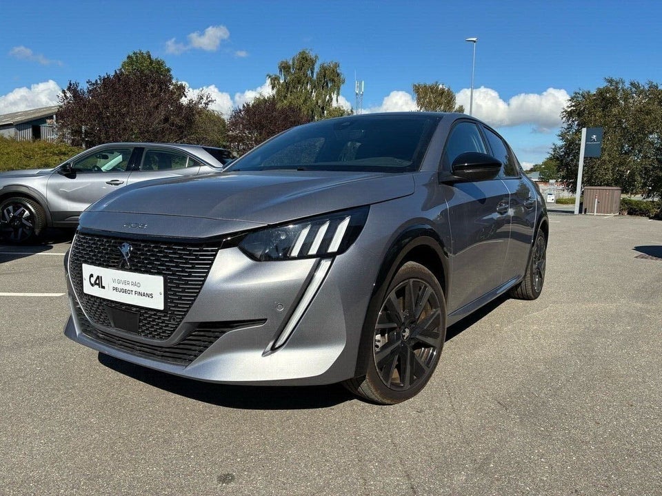 Peugeot e-208 50 GT 5d